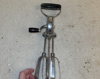 Vintage Best EKCO Handkurbel Schneebesen Mixer Made in USA Schwarzer Griff