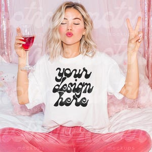 T-Shirt Mockup White Shirt Mock up TShirt Model Mock Up Tee Mock-up Women Mockup Influencer Mock up Bella Canvas 3001 Gildan 5000 6400