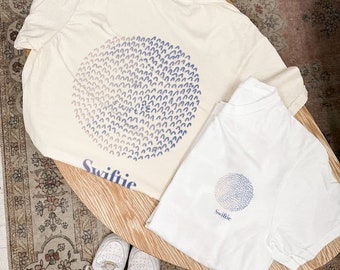 Moet een tshirt hebben als Swifties, Oxford-definitie van Swiftie, grafisch T-shirt, geen officiële merchandise - meest gezochte Songwriter-shirt - bijgewerkt