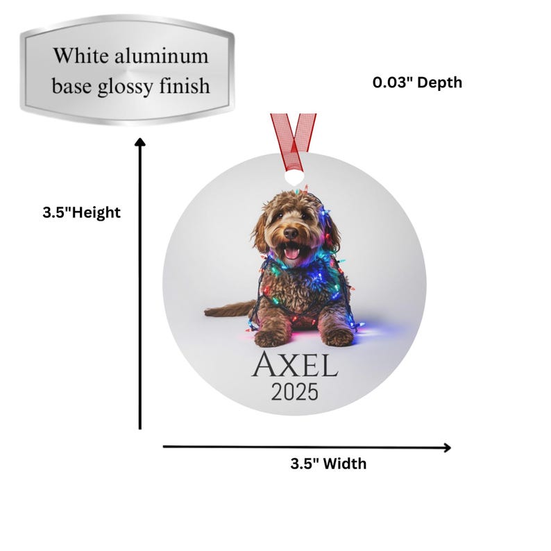 Shows the size of the ornament.  Height is 3.5", width 3.5" and depth 0.03".