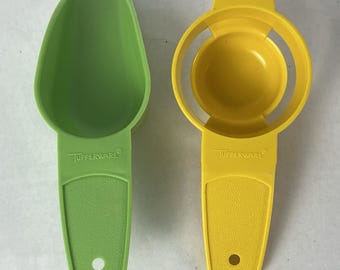 Vintage Tupperware Yolkster Egg Separator 779-7 Mini Scoop 878-6 Tiny Treasures