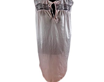 Vintage Stardust Pink Nylon Lace Floral Embroidered Nightgown Sz M Romantic USA