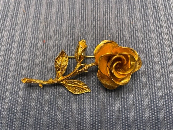Rose brooch Chanel - Gem