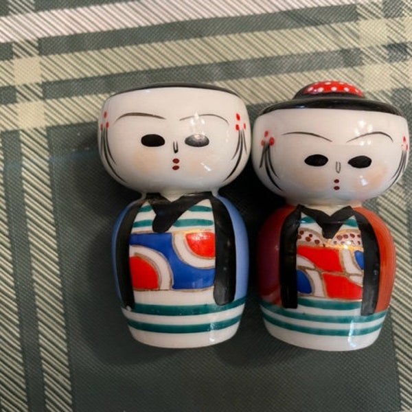 Hand painted vintage Japan Kimono Doll Salt and Pepper Shaker