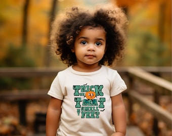 Trick or Treat Smell My Feet Toddler Shirt - Funny Halloween Kids Tee - Vintage Pumpkin Natural Shirt