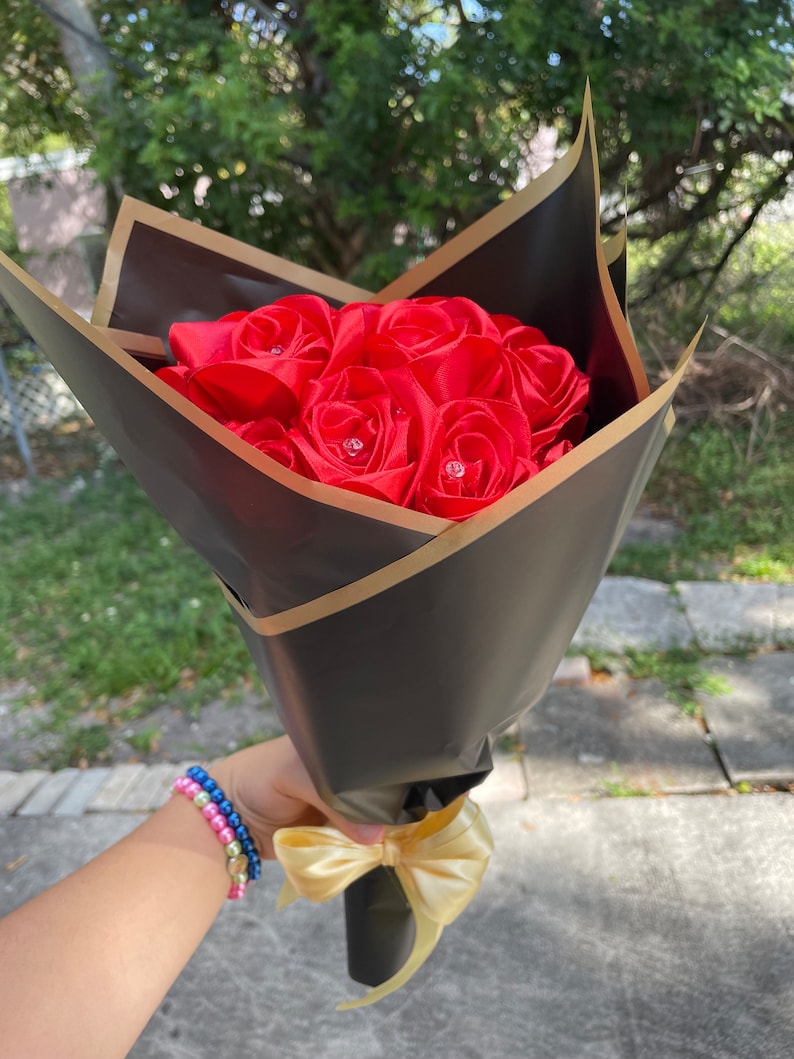 Ramobuchon Roses Simple Bouquet,ramo Buchón, 12 Roses, Rosas Eternas, Ribbon Roses - Etsy