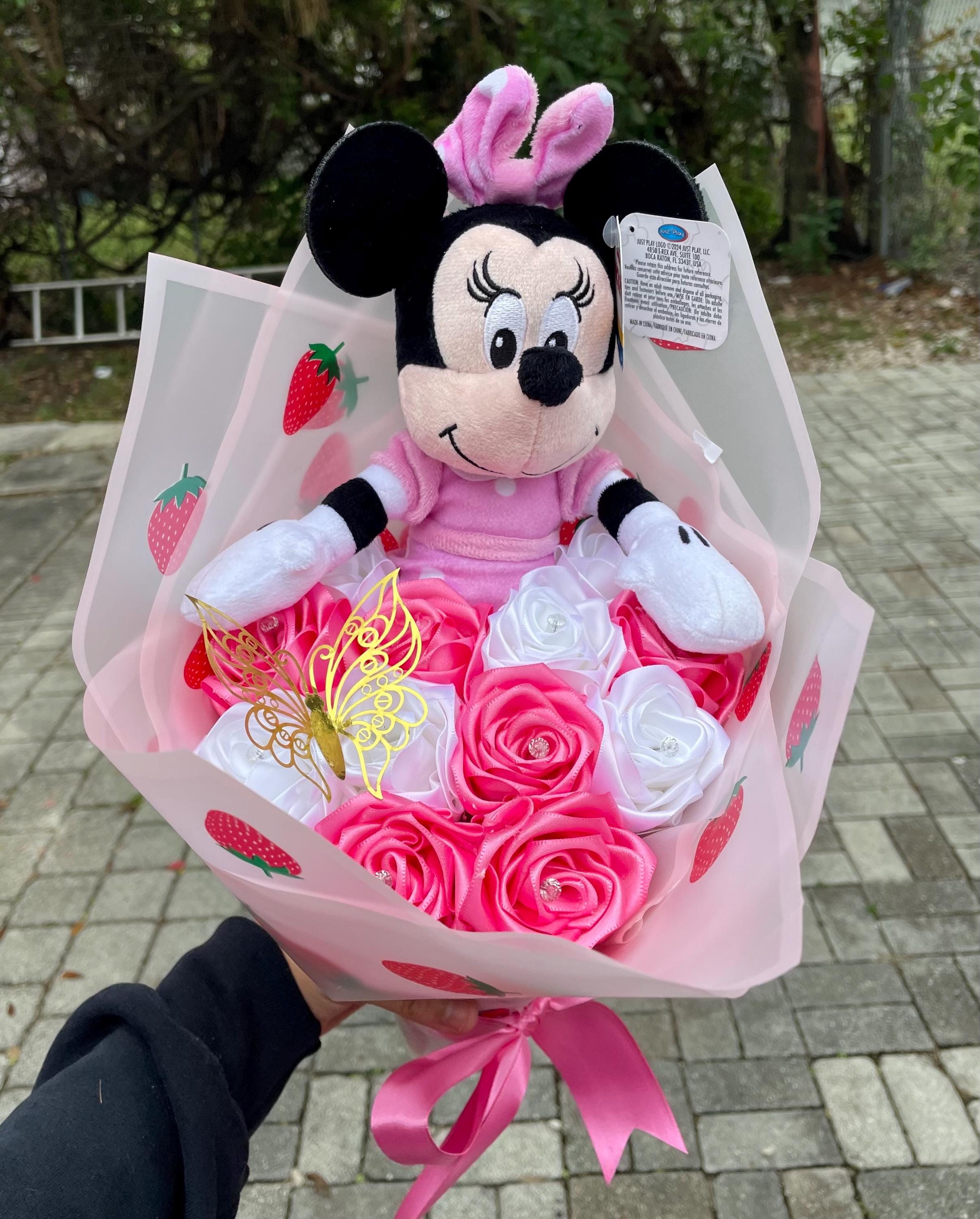 Pelúcia Minnie com Rosas