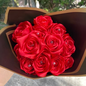 Bouquet,ramo buchón, 12 roses, rosas eternas, ribbon roses