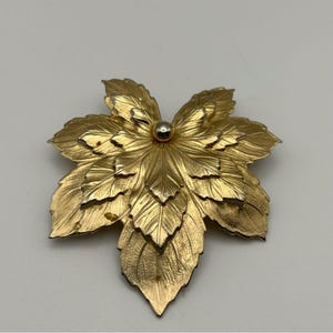 Vintage Gold Tone Layered Maple Leaf Brooch Fall Autumn Textured