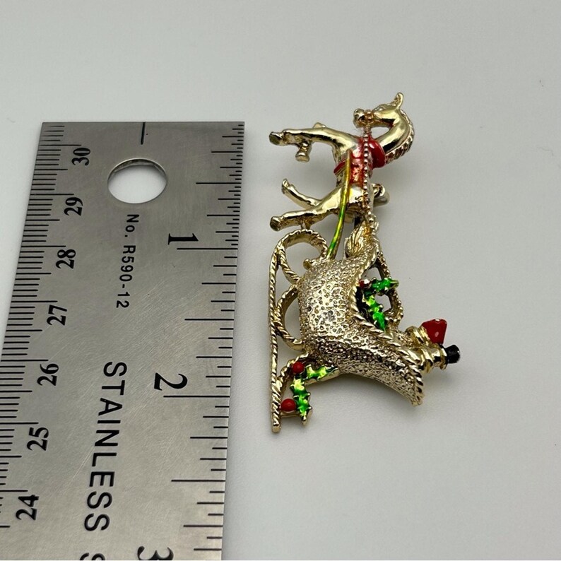 Vintage Gerry's Gold Tone Christmas Sleigh and Horse Brooch - Etsy