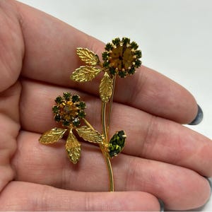 Vintage Flowers Gold Tone Leaves Yellow and Green Prong Set Rhinestones Brooch