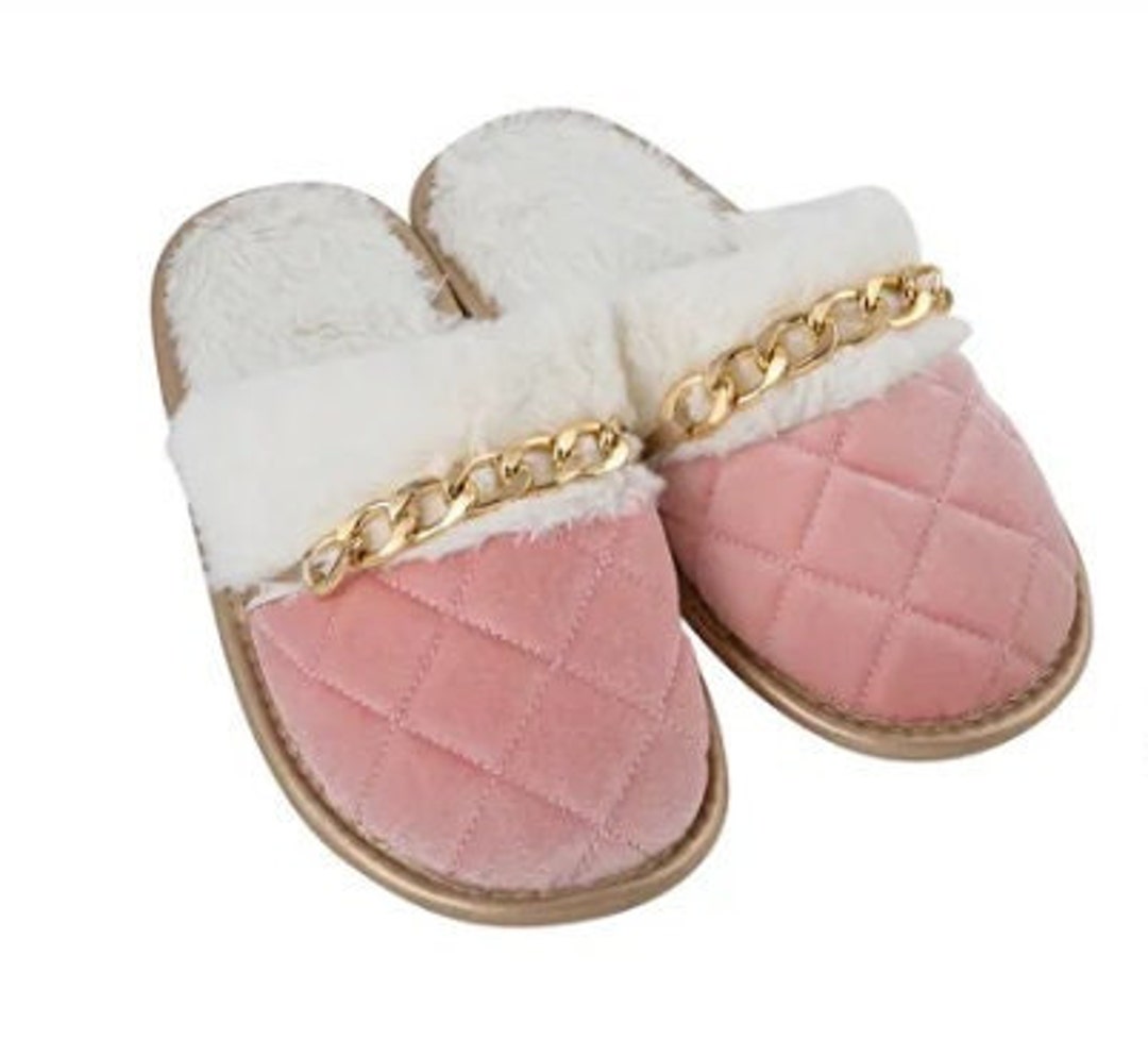 Pantoufles en peluche matelass es roses avec cha ne en or taille M