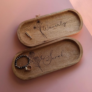 High School Graduation Gift College Dorm Essentials Teen Room Decor Quinceañera Gift Bestie Gift Ideas Personalized Wood Tray Engraved Name Birth Month Flower Design