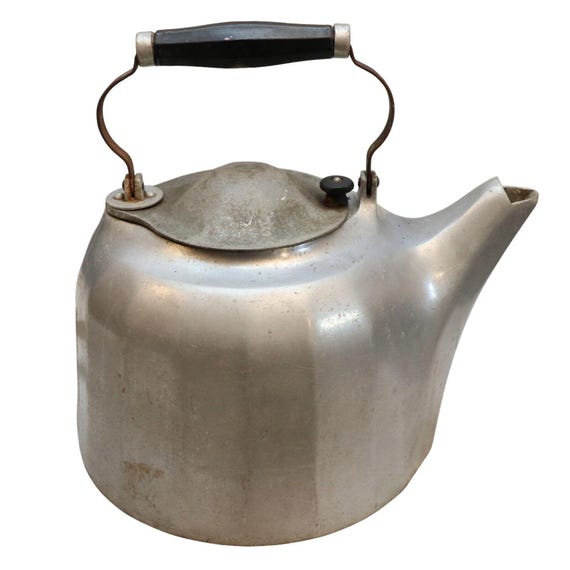 Vintage Griswold 8 Quart Cast Aluminum Tea Kettle Colonial Design