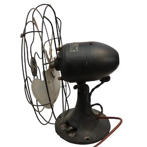 Ventilador oscilante vintage Emerson Electric 2450B de 10" con aspas metálicas, años 40. imagen 6