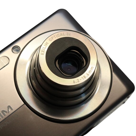 Buy Casio Exilim EX-Z700 Digital Camera 7.2MP LCD Charging Dock
