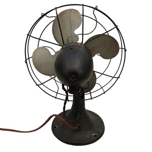 Ventilador oscilante vintage Emerson Electric 2450B de 10" con aspas metálicas, años 40. imagen 4