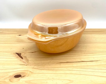 Vintage Anchor Hocking Peach Lustre 1.5 Qt Covered Serving Dish Lidded Casserole Baking Casserole Dish / Milk Glass with Glass Lid