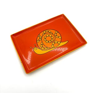 Vintage 60s Mod Orange Yellow Snail Flower Floral Plastic Lacquer Tray / Unique Mid Century Modern Living Room Decor / Funky Retro Kitchen