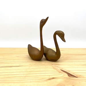 Vintage MCM Brass Swans Geese Birds Pair Figurines / Retro Minimalist Unique Bird Living Room Office Paperweight Decor Statue