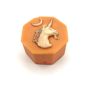 Vintage Embossed White Unicorn and Crescent Moon Soapstone Tiny Trinket Box / Unique Mid Century Modern MCM Vanity Closet Bathroom Decor