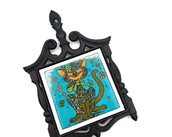 Vintage 60s Groovy Flower Power Cat Tile Cast Iron Trivet Holt Howard / Retro Blue Green Hot Plate Kitchenware Decor