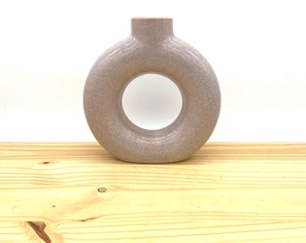 Vintage MCM Speckled Pottery Donut Round Geometric Planter Vase / Retro Mid Century Modern Ceramic Unique Bud Vase Homeware Decor