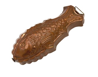 Vintage Fish Copper Mold Pan Wall Hanging Decor / Mid Century Modern Rustic Nautical Aquatic Ocean Kitchen Art
