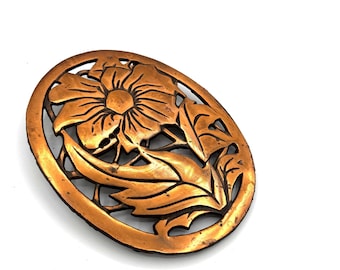 Vintage Copper Cast Iron Flower Trivet Footed Hot Plate / Retro MCM Patina Daisy Flower Table Setting Plant Holder