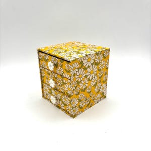 Vintage Handmade Yellow Groovy Daisy Flower Power  Paper Wood Small Jewelry Box / Retro 60s Hippie Boho Floral Trinket Bedroom Vanity Decor