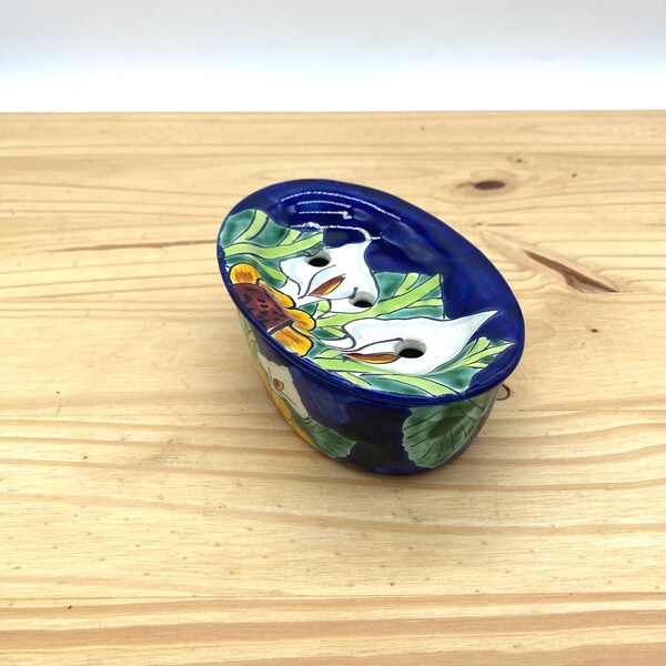 Vintage Mexico Talavera Colorful Cala Lily Hand Painted Pottery Stoneware Soap Dish / Retro Ceramic Floral Bathroom Kitchen Sink Decor