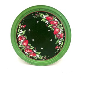 Vintage Red Strawberry Fruit Print Metal Round Tray Cocktails Lemonade Serving Platter / Retro Party Host Kitchen Home Decor