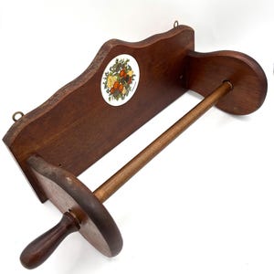 Suporte para rolo de papel toalha de madeira vintage, estilo fazenda rústica, com azulejos de colheita/decoração de cozinha com vegetais retrô de parede de madeira