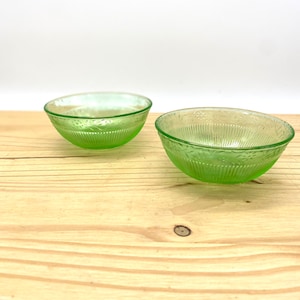 Vintage Imperial Uranium Green Glass Prism Daisy Dessert Bowl Depression Glass EACH / Kitchen Decor 30s Vaseline Small Candy Fruit Dish
