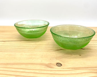 Vintage Imperial Uranium Green Glass Prism Daisy Dessert Bowl Depression Glass EACH / Kitchen Decor 30s Vaseline Small Candy Fruit Dish