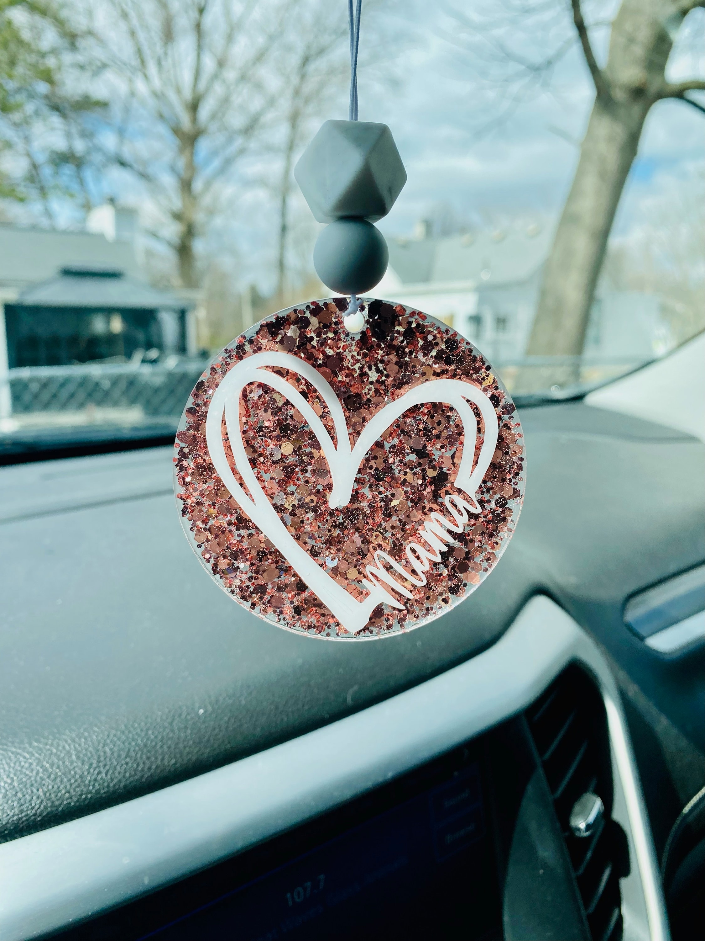 Buy ANTIQ CRETION Car Decor For Car Dashboard Love Heart Kissing