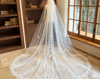 Classic Floral Lace Bridal Veil, Long Cathedral Wedding Veil, Boho Lace Veil, Soft Tulle Veil, One Tier Veil with Comb