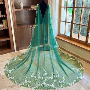 Vintage Green Bridal Wedding Cape with Pins, Floral Lace Edge Cape, Green Leaf Lace Cape, V Back Wedding Cape, Long Cathedral Wedding Cape