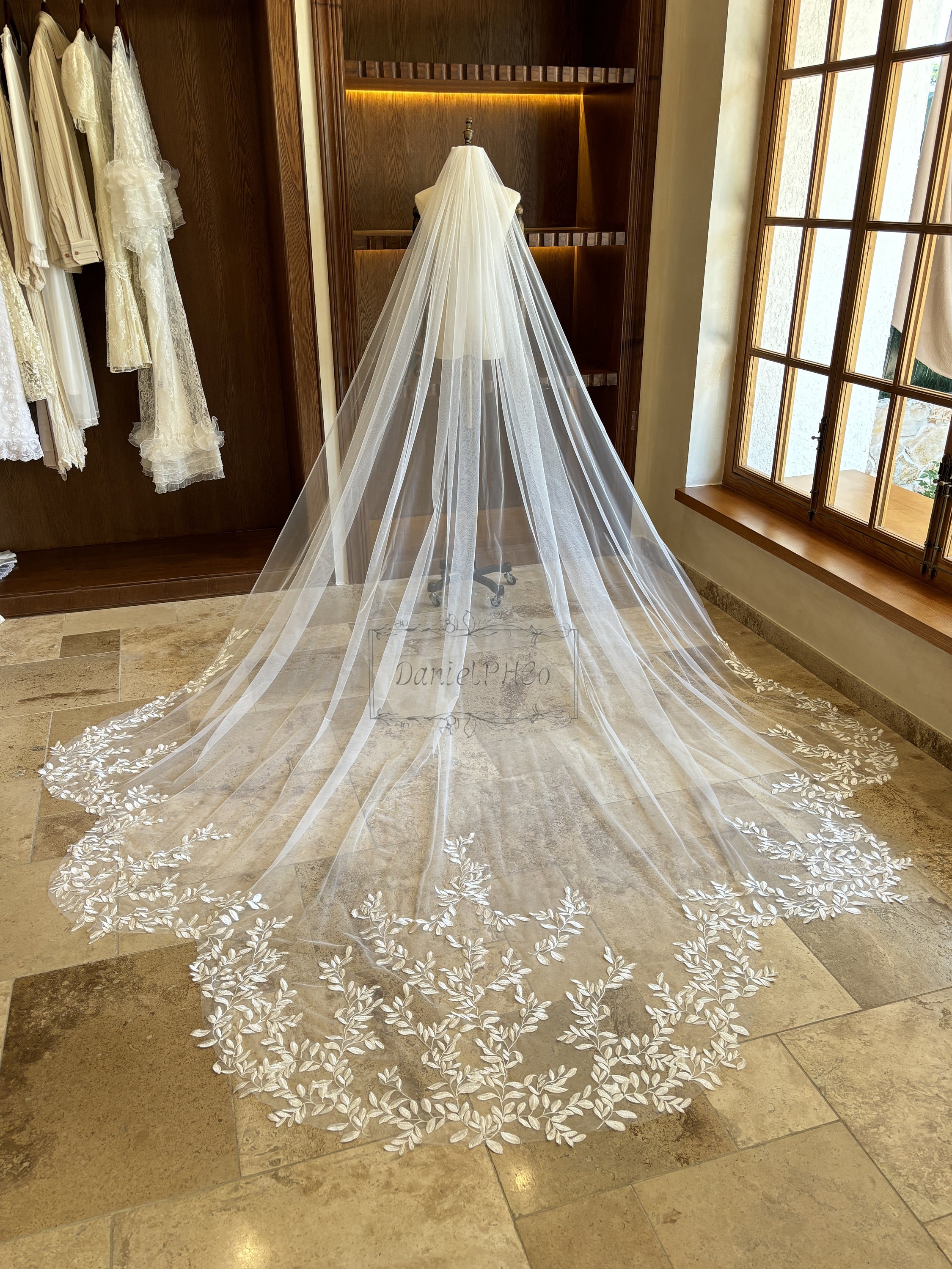 Vintage Leaf Lace Wedding Veil, Lace Cathedral Veil, Leaf  display picture 1