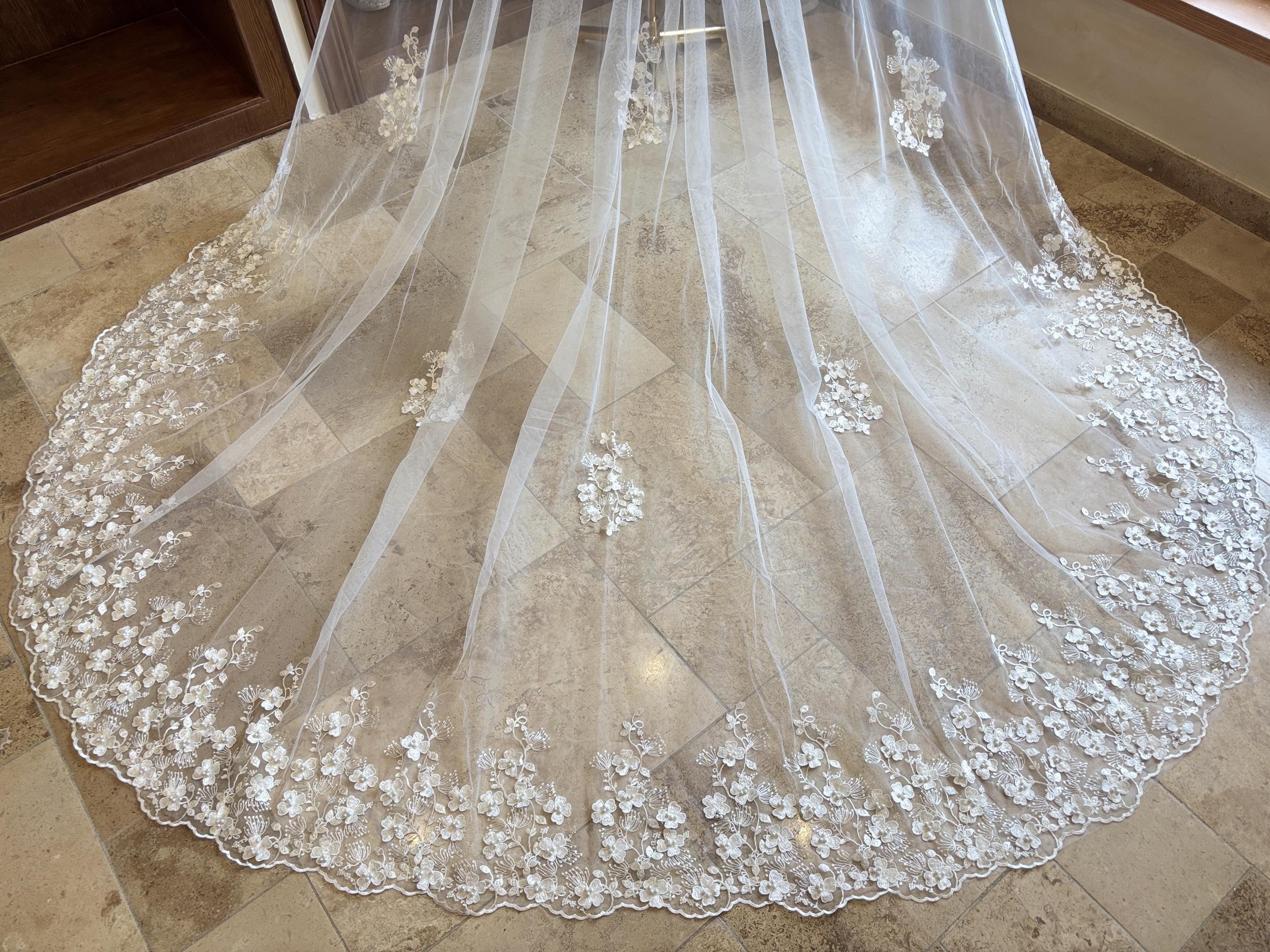 White Flower Lace Wedding Veil With Pearl, Retro Cathedral 