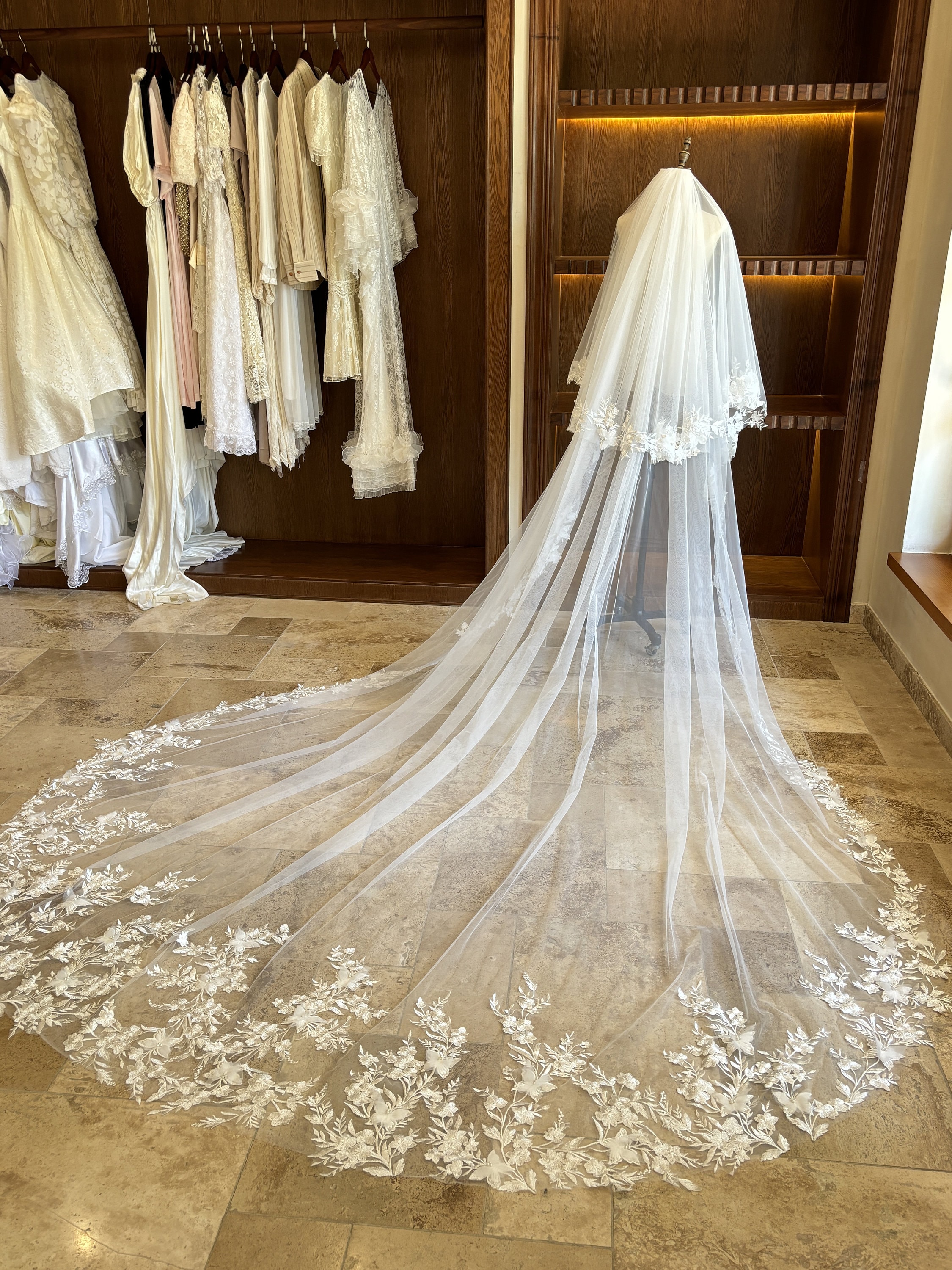 Floral Lace Edge Wedding Veil, Vintage Blusher Veil, Ivory  display picture 3