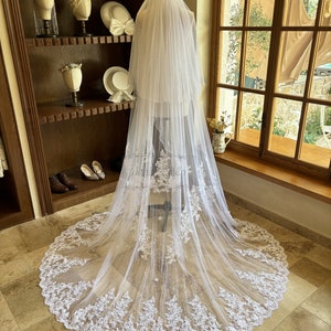 Floraler Spitze Brautschleier, Hochzeit Schleier, Vintage Kapelle Schleier, Romantischer Spitzenschleier, Brautschleier mit Schleier Spitze, Hochzeit Schleier