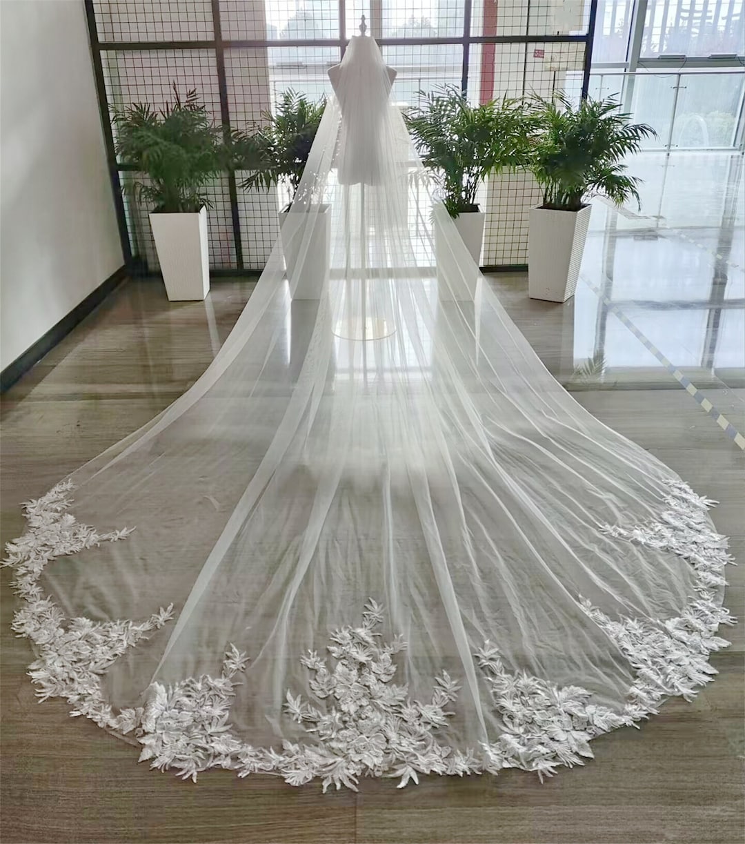 Vintage Veil,Classical Lace Wedding Veil,Modern Floral Lace Veil,Ivory/Beige/White/Champagne Bridal Veil,Long Bridal Veil with Comb Vintage Veil,Classical Lace Wedding Veil,Modern Floral Lace Veil,Ivory/Beige/White/Champagne Bridal Veil,Long Bridal Veil with Comb