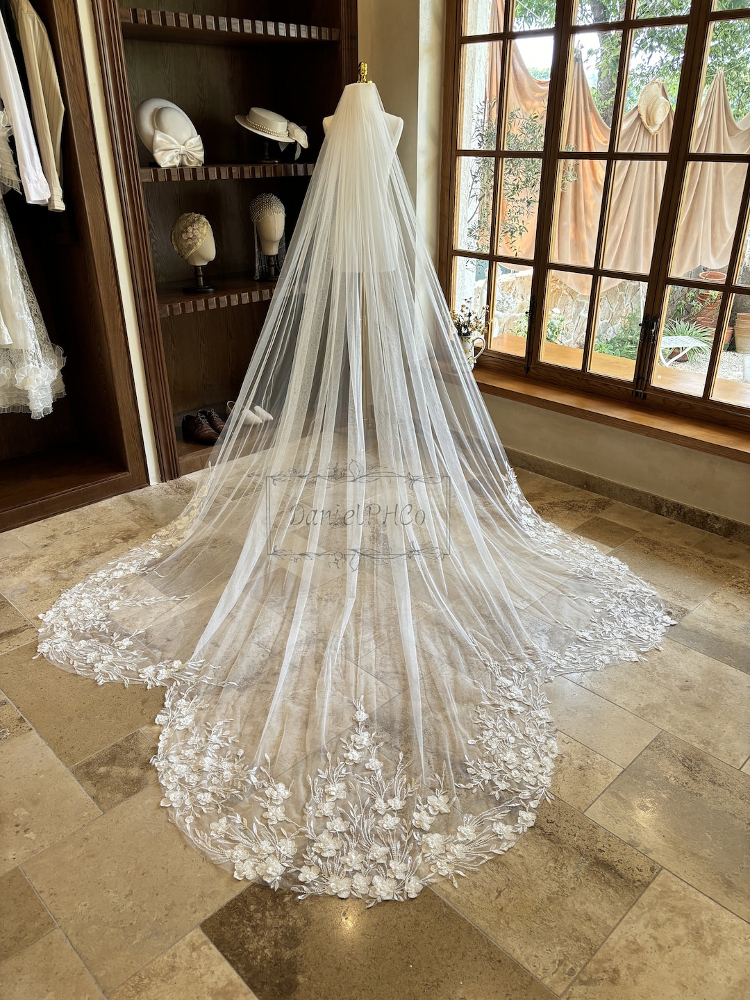 Luxury Beaded Lace Wedding Veil, Floral Lace Veil With  display picture 2