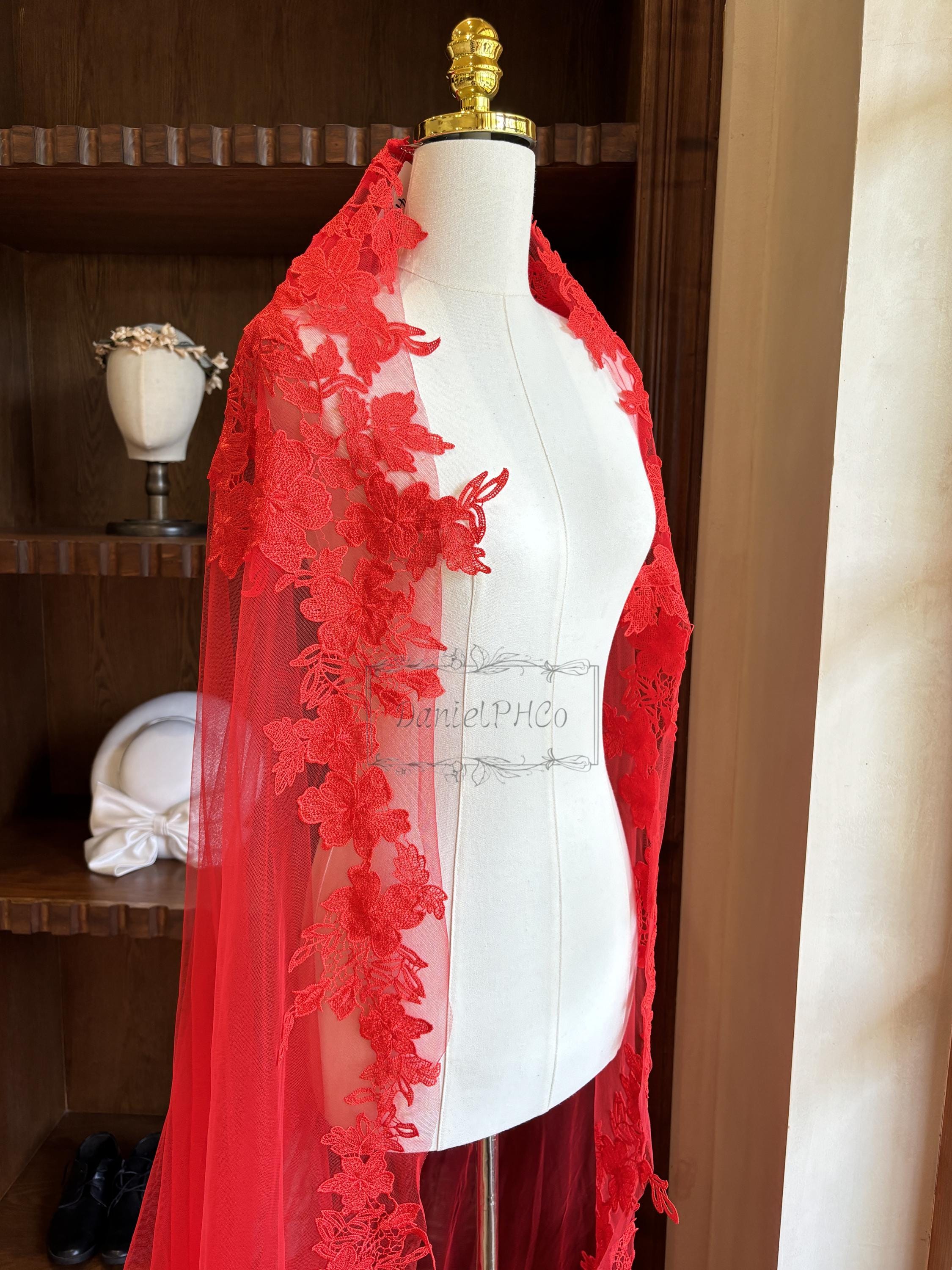 Red Lace Edge Wedding Veil, Floral Mantilla Veil With Comb 