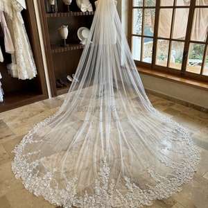 Sequined Floral Lace Wedding Veil, 3d Flower Veil with Pearl, Long Cathedral Wedding Veil, Bridal Floral Lace Veil, One Tier Veil, Lace Veil