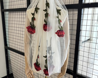 Romantic Red Rose Veil, Short Elbow Wedding Veil, Floral Lace Veil, Vintage Veil, Ivory Tulle Veil, Elegant Bridal Veil with Comb, Custom