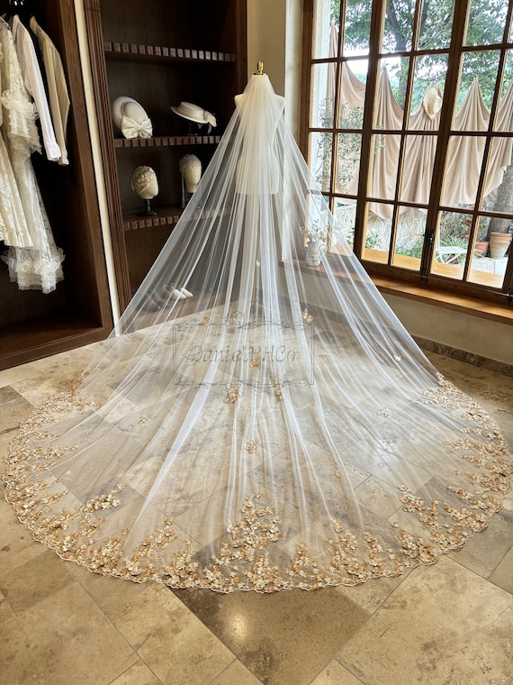 Khaki Flower Wedding Veil, 3D Flower Bridal Veil With Pearls 