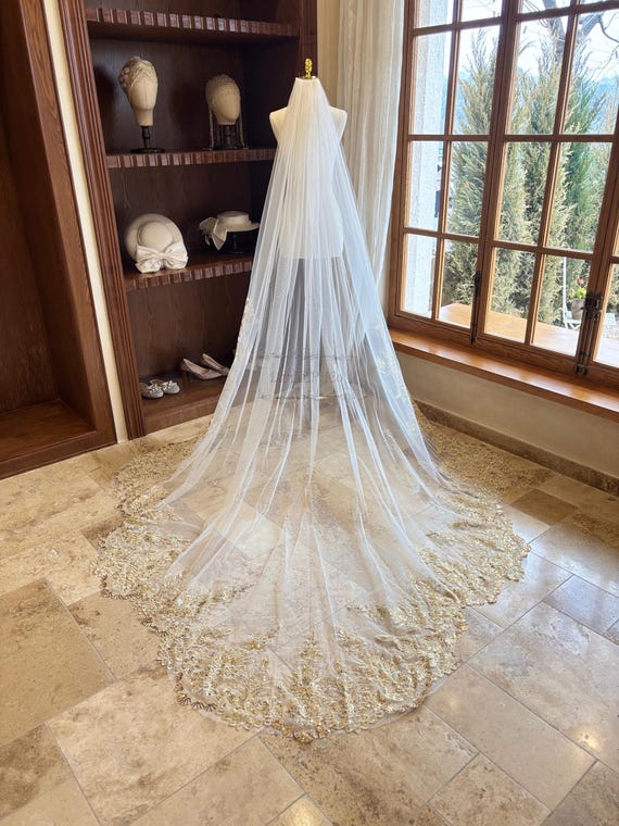 Sequined Gold Lace Veil, Irregular Hem Lace Veil, Retro  display picture 2