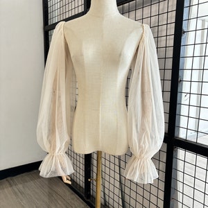 ロングシャンパンスリーブ、ソフトチュールウェディングスリーブ、ルーズスリーブ、カスタムカラースリーブ、ロングブライダルスリーブ、ミニマリストブライダルスリーブ